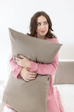 Bamboo Sateen Pillowcase Set in Truffle