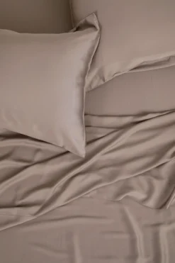 Bamboo Sateen Pillowcase Set in Truffle