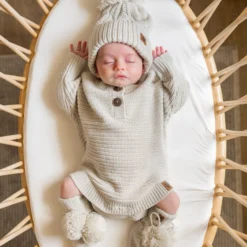 Chunky Cable Knit Beanie in Oat