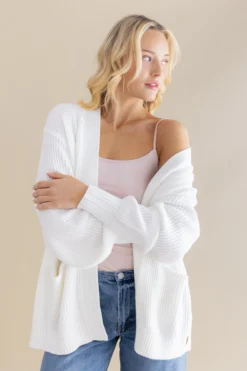 Chunky Knit Women's Oversized Cardigan in Cloud