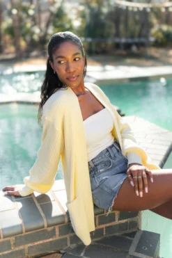 Chunky Knit Women's Oversized Cardigan in Chamomile