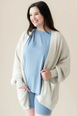 Chunky Knit Women's Oversized Cardigan in Oat