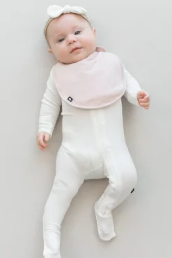 Cushy Bib in Blush