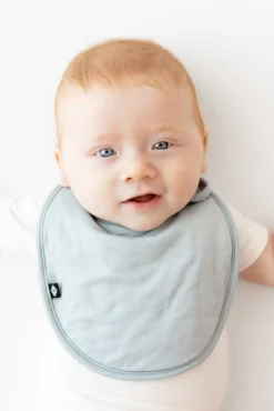 Cushy Bib in Fog