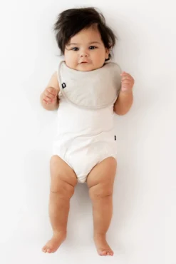 Cushy Bib in Oat