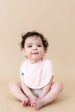 Cushy Bib in Sakura