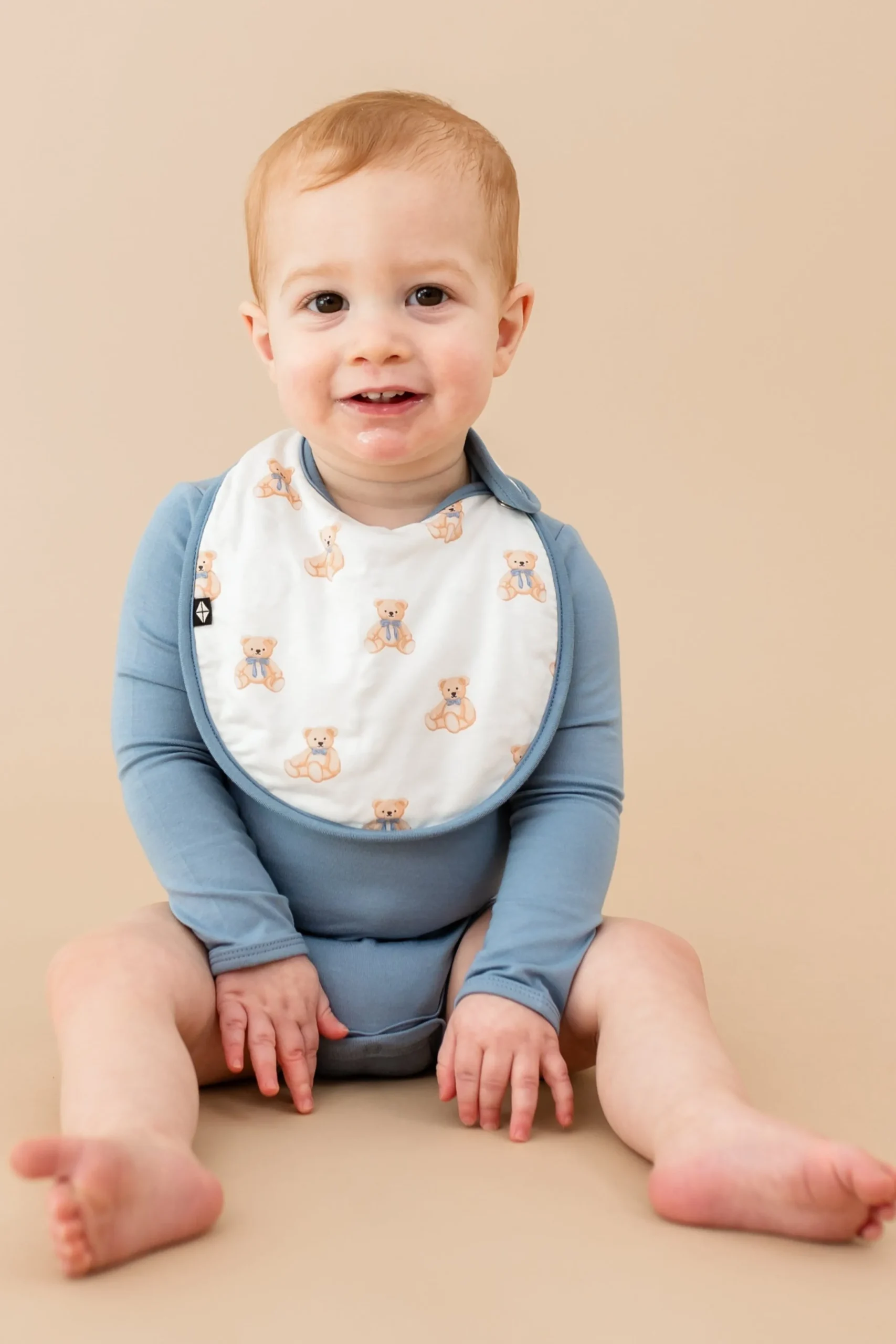 Cushy Bib in Teddy Bear
