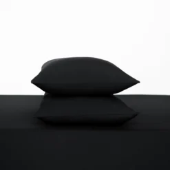 Fitted Sheet with Pillowcases in Midnight