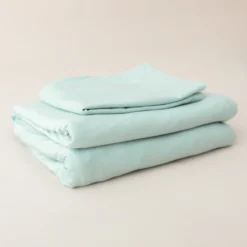 Fitted Sheet with Pillowcases in Sage