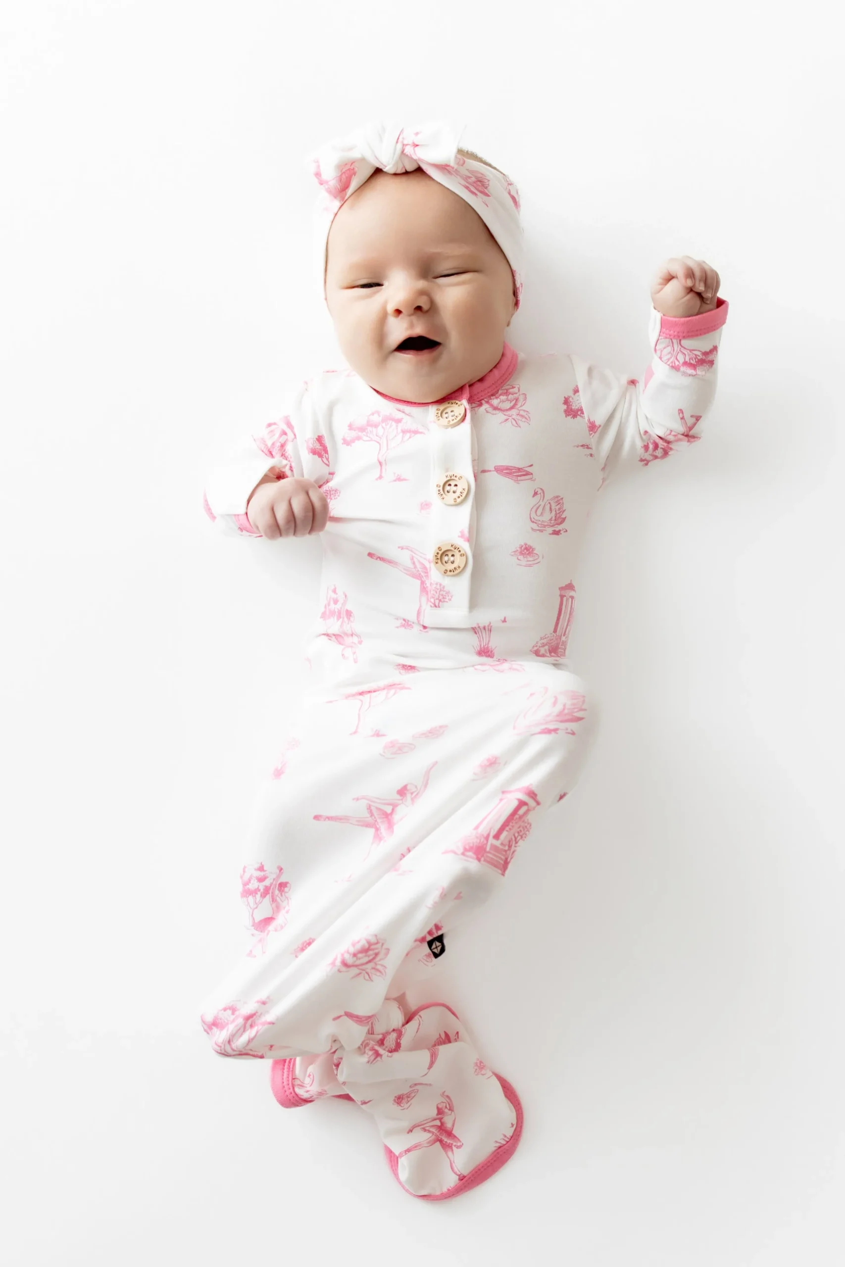 Knotted Gown with Bow Set in Toile Ballet