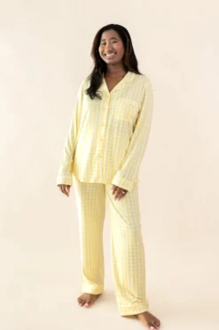 Long-Sleeved Women's Pajama Set in Gingham Chamomile