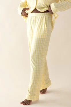 Long-Sleeved Women's Pajama Set in Gingham Chamomile