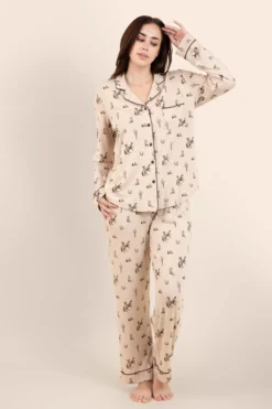 Long-Sleeved Women's Pajama Set in Classic Cowboy