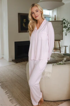 Long-Sleeved Women's Pajama Set in Small Sakura Stripe