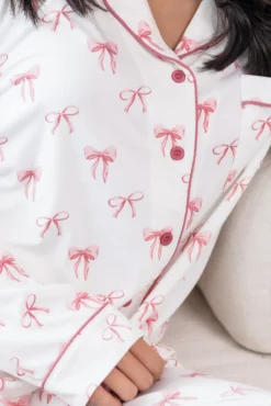 Long-Sleeved Women's Pajama Set in Bow