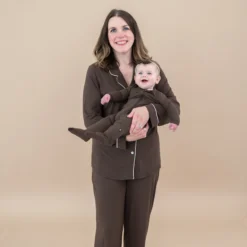 Long-Sleeved Women's Pajama Set in Espresso with Cloud Trim