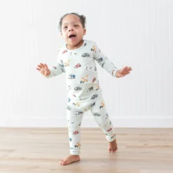 Long Sleeve Pajamas in City Vehicles