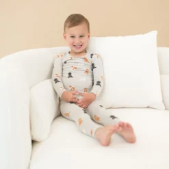 Long Sleeve Pajamas in Fluffy Dog