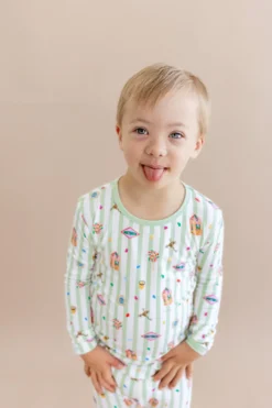 Long Sleeve Pajamas in Honeydukes