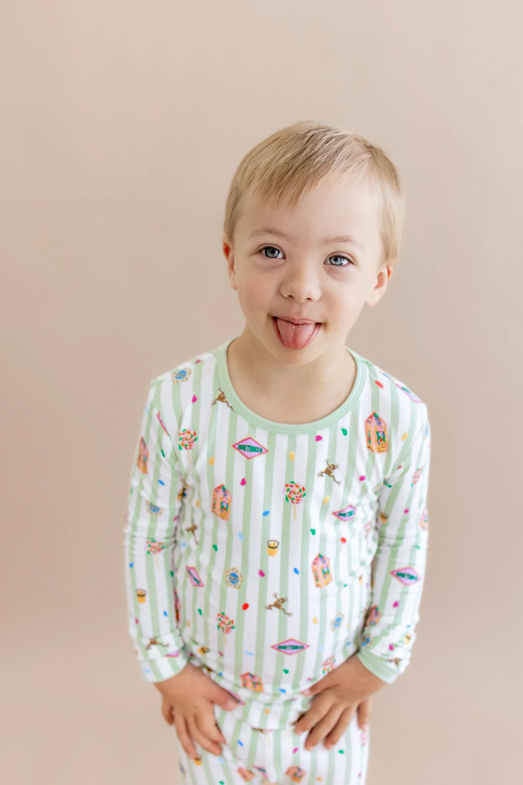Long Sleeve Pajamas in Honeydukes