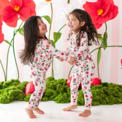 Long Sleeve Pajamas in Strawberry Fields