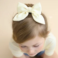 Medium Alligator Clip Bow in Chamomile