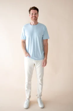 Men's Crew Neck Tee in Breeze