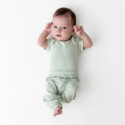 Pant in Basil