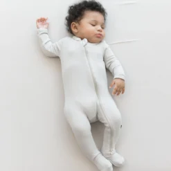 Ribbed Zipper Footie in Oat