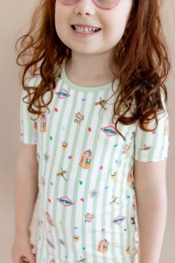 Short Sleeve Pajamas in Honeydukes