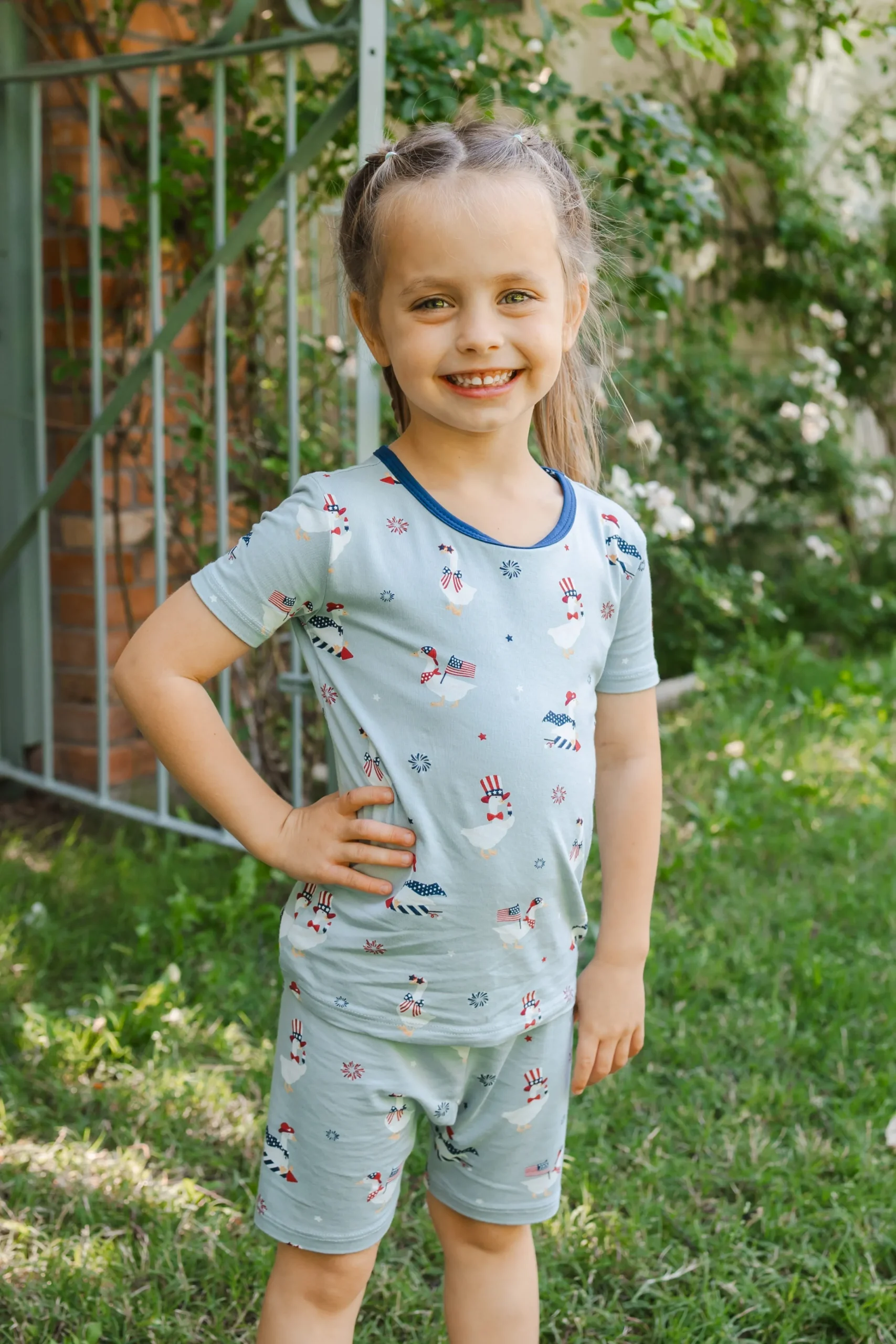 Short Sleeve Pajamas in Patriotic Goose