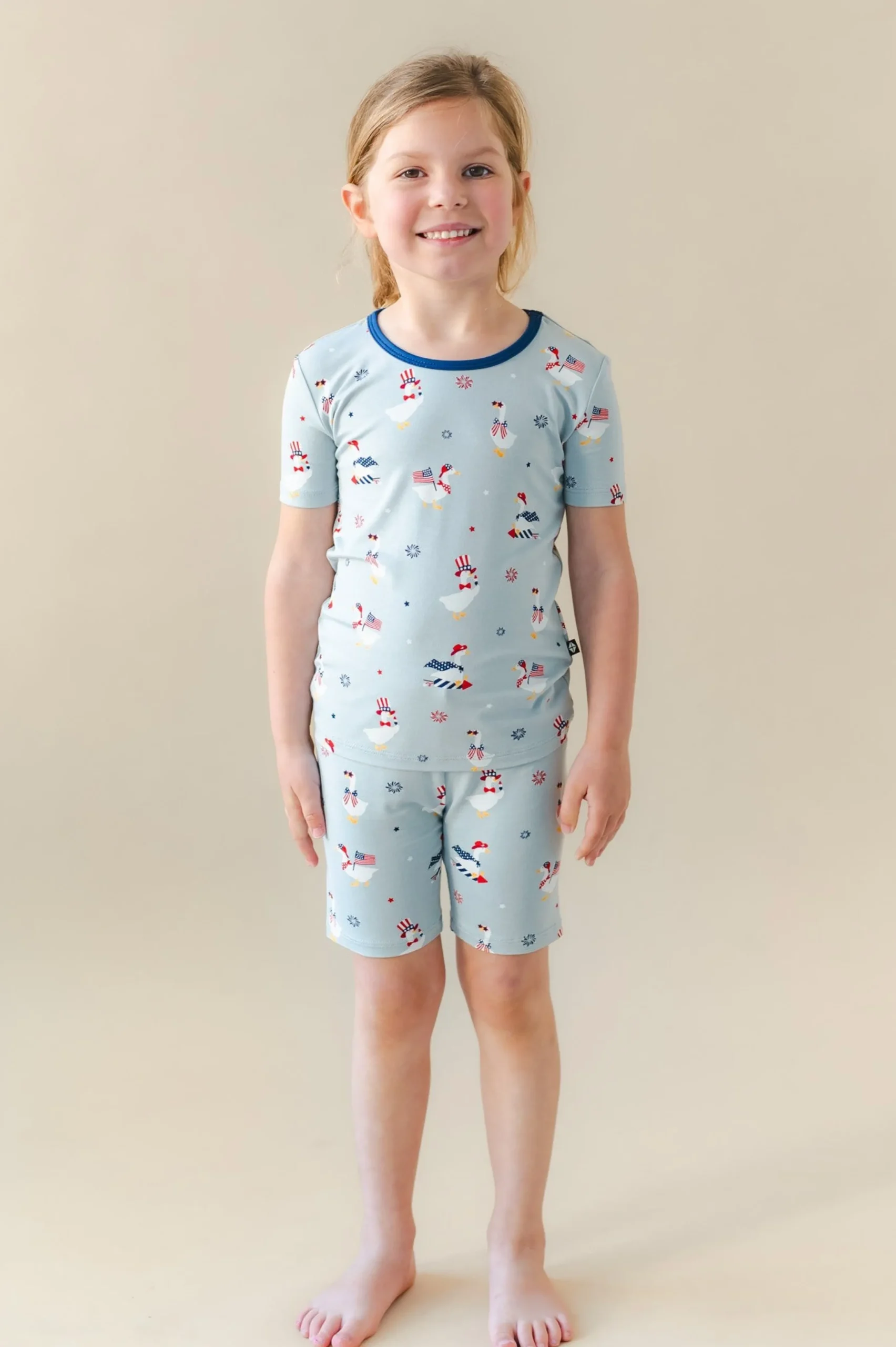 Short Sleeve Pajamas in Patriotic Goose