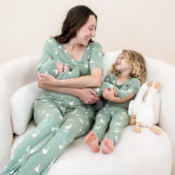 Short Sleeve with Pants Pajamas in Silly Goose