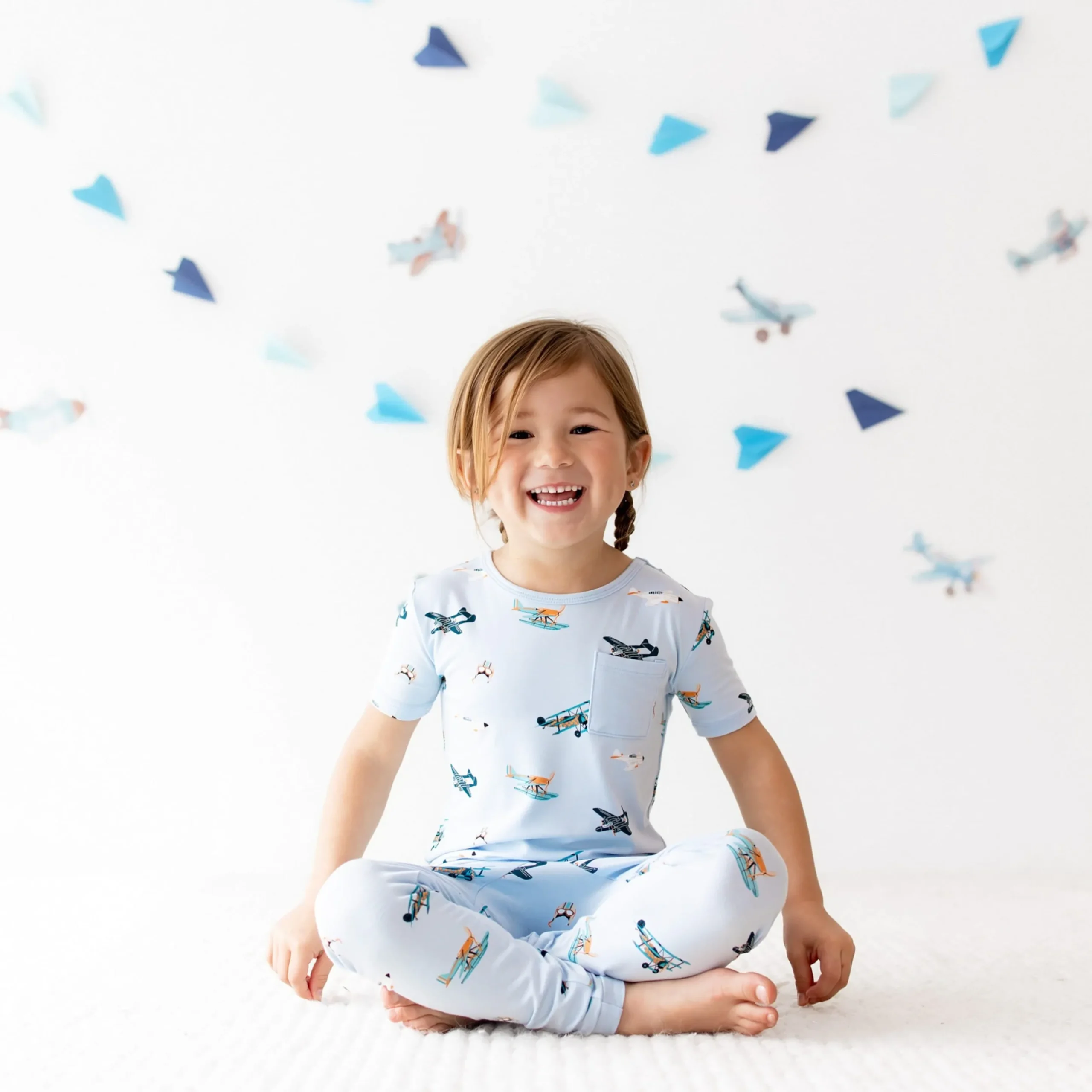 Short Sleeve with Pants Pajamas in Take Off