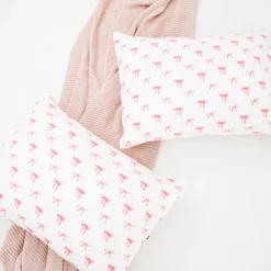 Standard Pillowcase in Bow