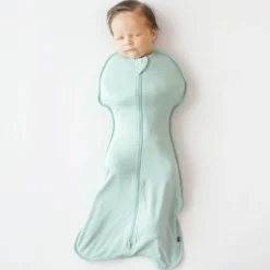 Swaddle Bag in Sage 0.5