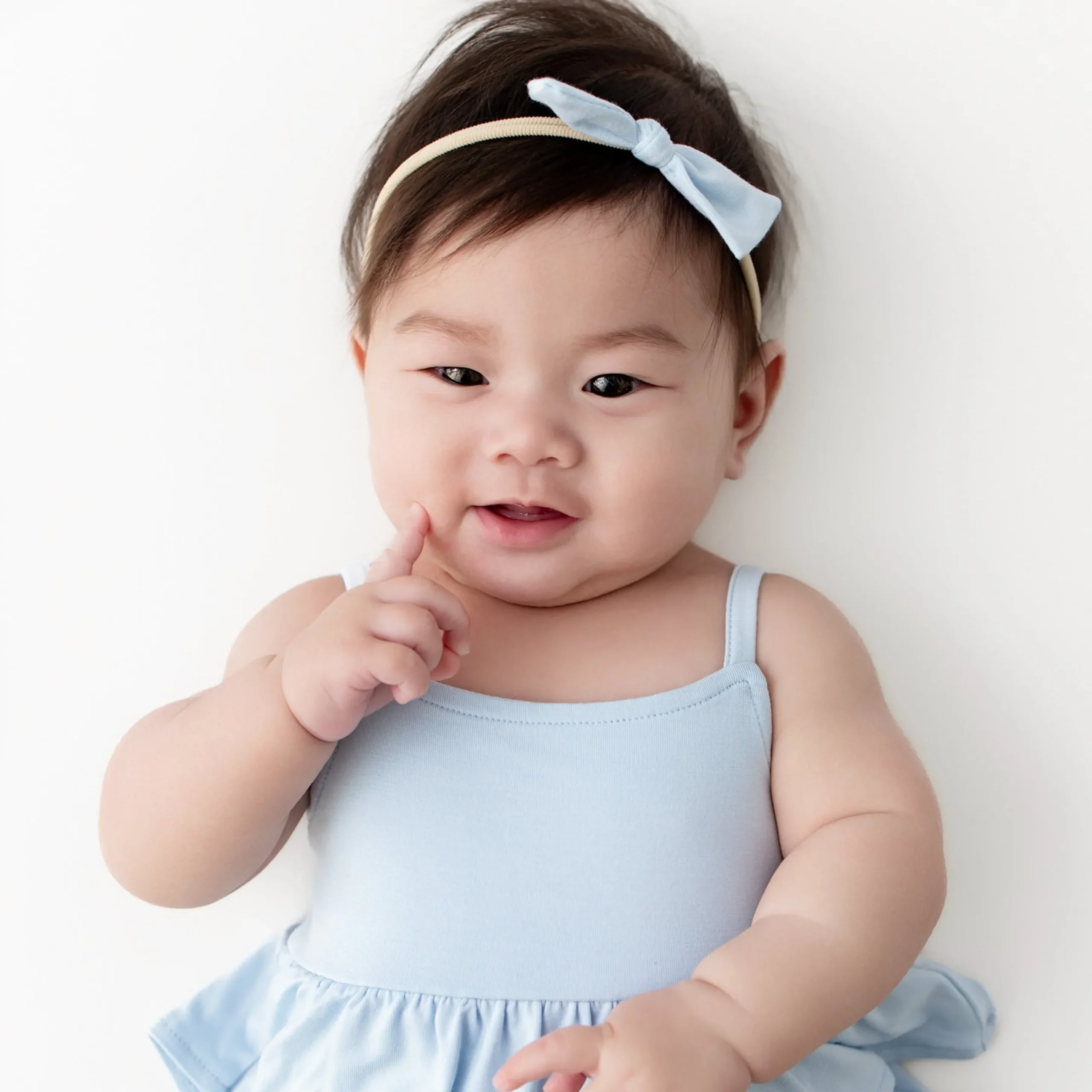 Tiny Nylon Bow in Breeze