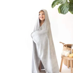 Toddler Hooded Bath Towel in Storm