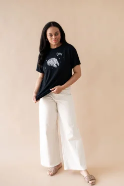 Women's Graphic Tee in Millennium Falcon™