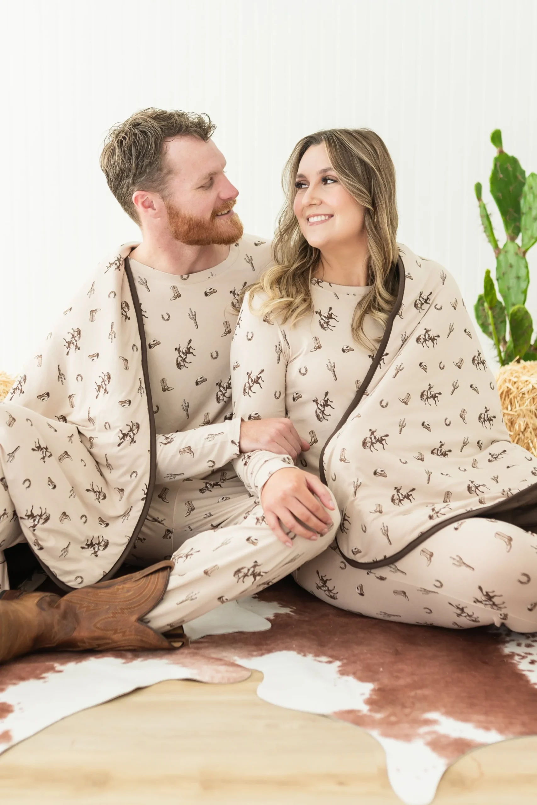 Women's Jogger Pajama Set in Classic Cowboy