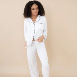 Women's Long Sleeve Pajama Set in Snow with Midnight Trim