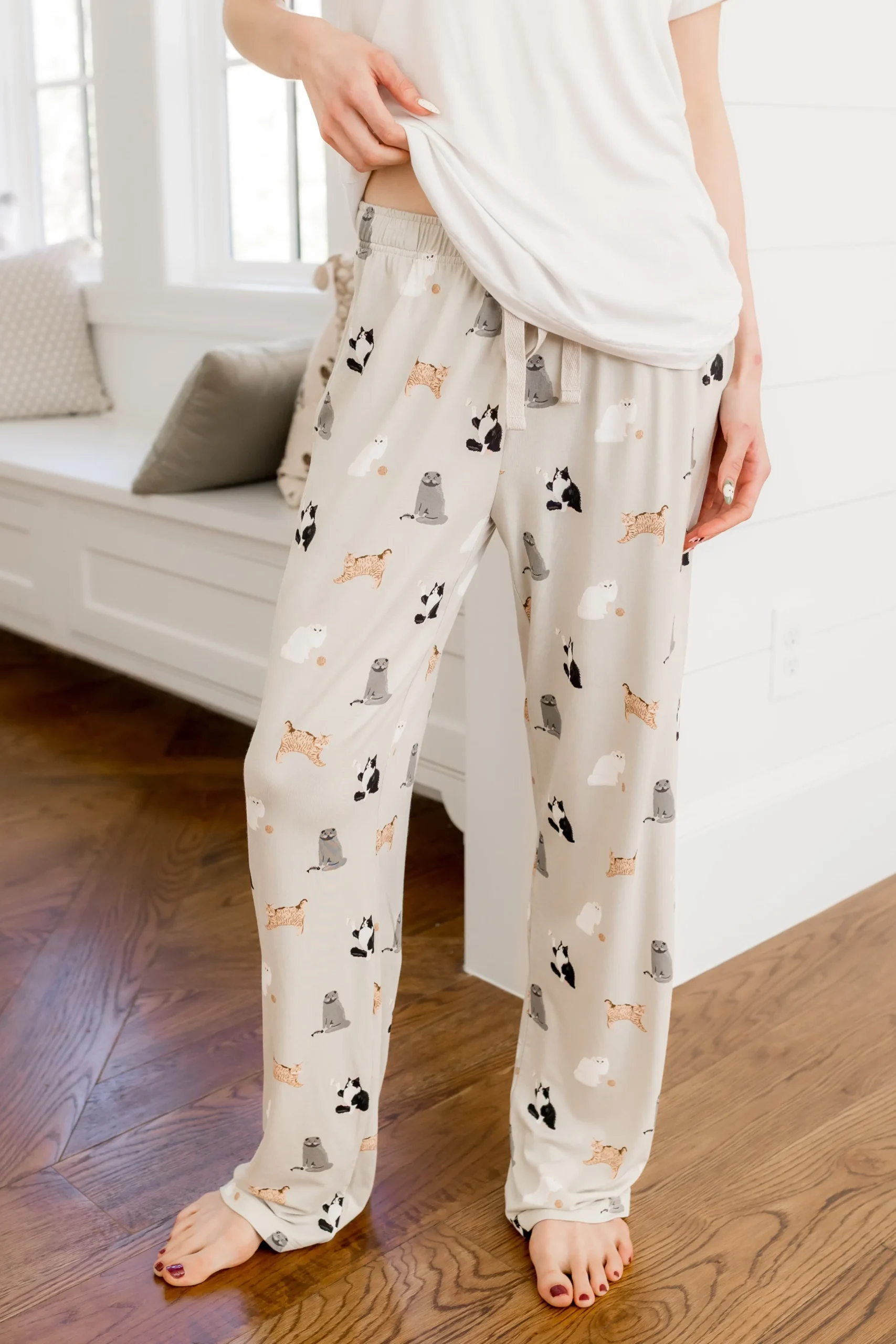 Women's Lounge Pants in Fluffy Cat