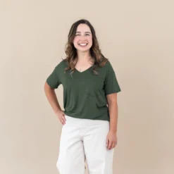 Women’s Relaxed Fit V-Neck in Fir