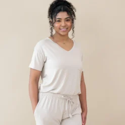 Women’s Relaxed Fit V-Neck in Oat