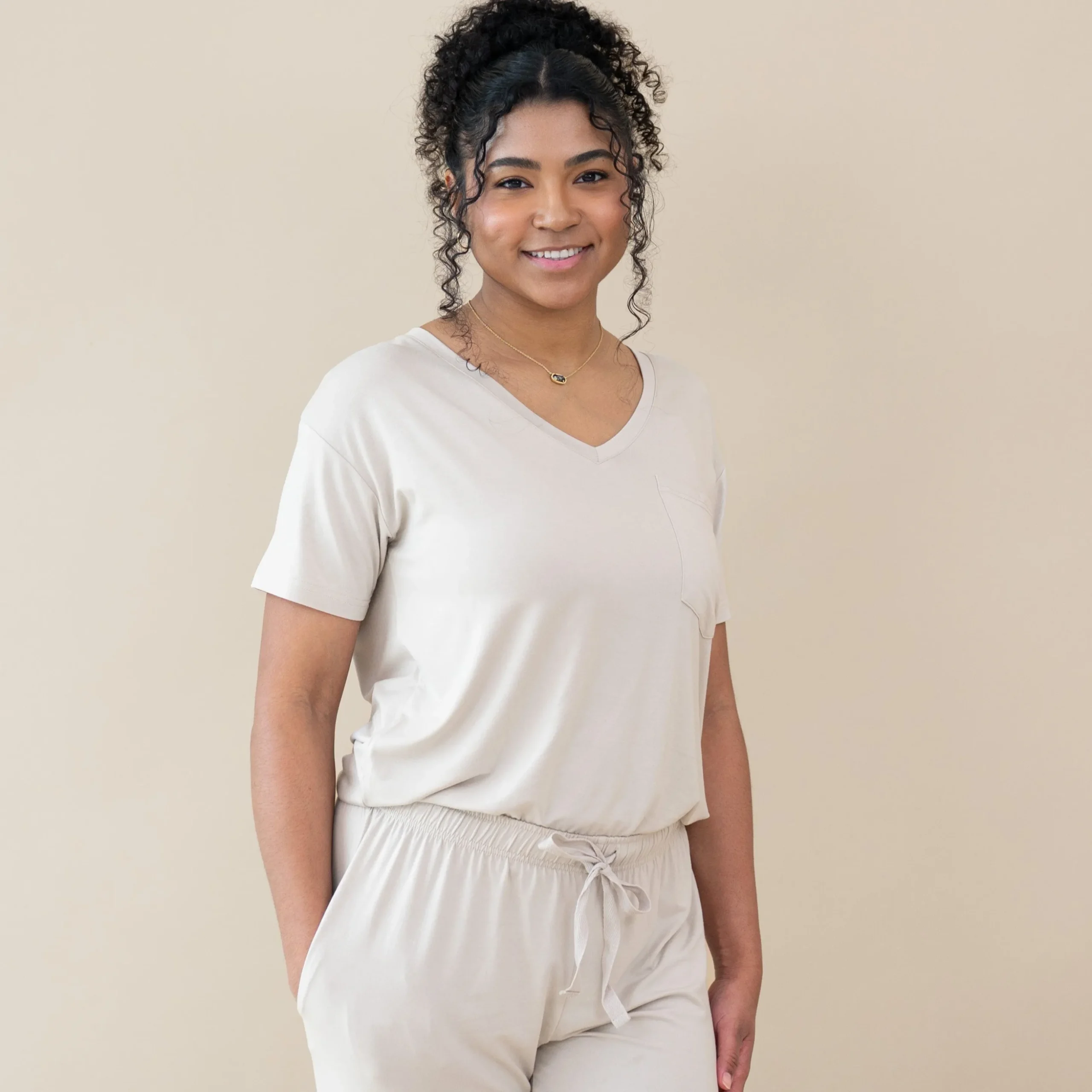 Women’s Relaxed Fit V-Neck in Oat