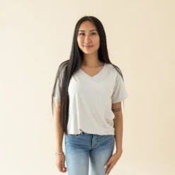 Women’s Relaxed Fit V-Neck in Oat