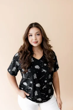 Women's Relaxed Fit V-Neck in STAR WARS™