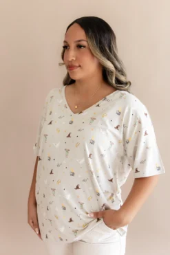 Women's Relaxed Fit V-Neck in Starry Icon