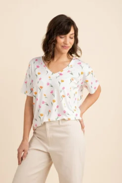 Women's Relaxed Fit V-Neck in Tulip