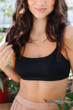 Women's Scoop Neck Bralette in Midnight